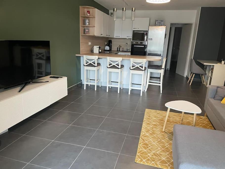 Apartment Between City Center And Beachs Монпелие Екстериор снимка