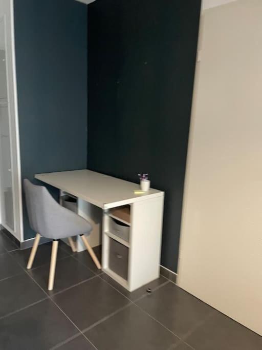 Apartment Between City Center And Beachs Монпелие Екстериор снимка