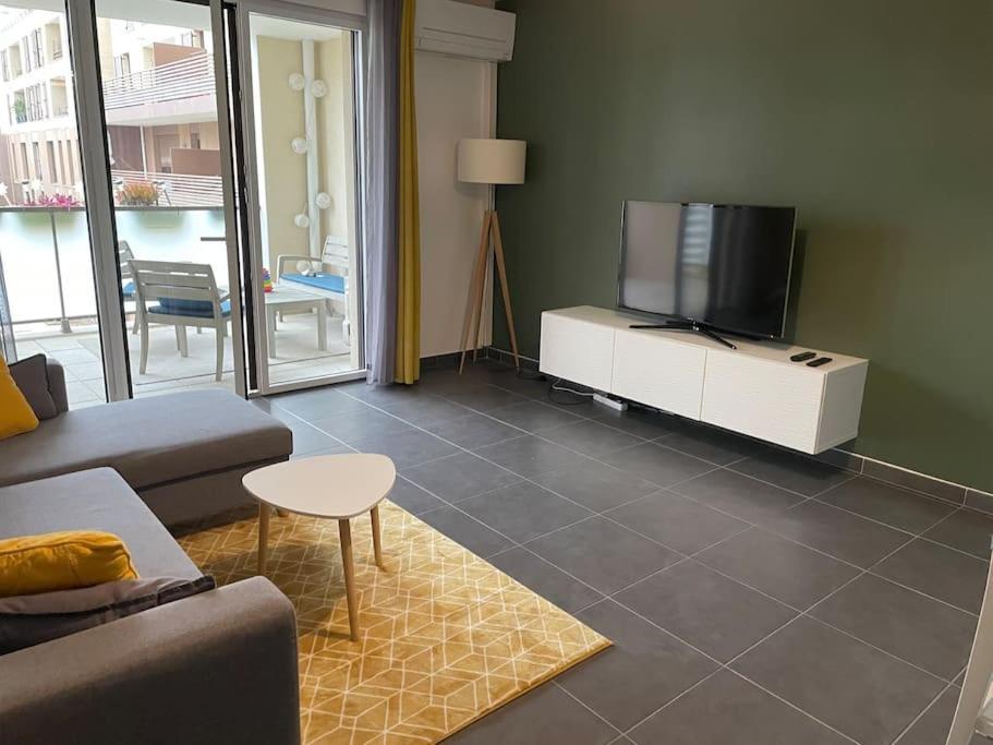 Apartment Between City Center And Beachs Монпелие Екстериор снимка